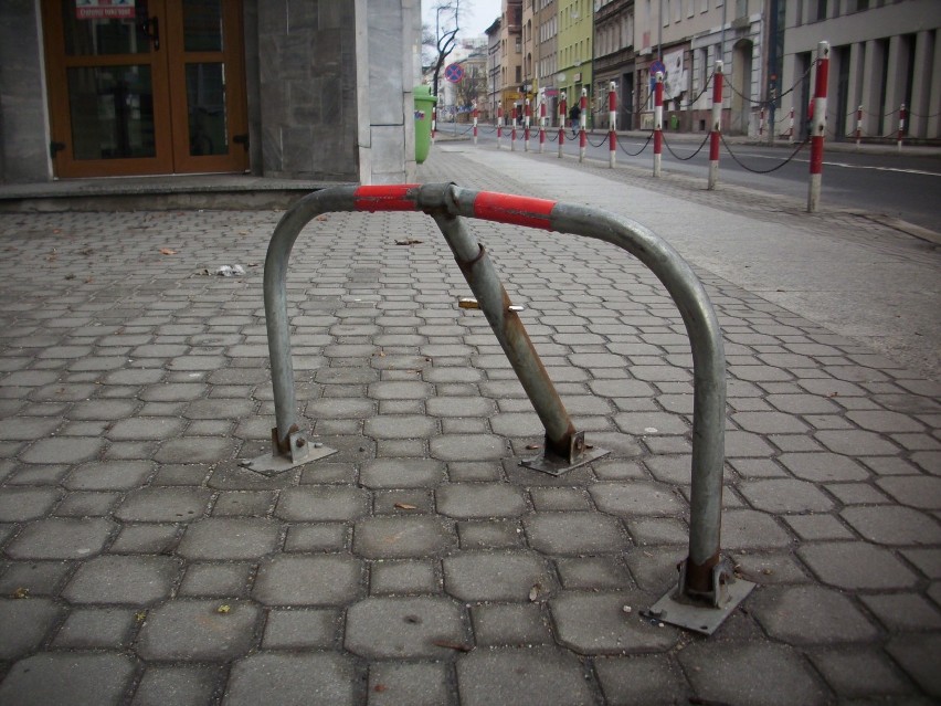 Wczoraj, na moich oczach na tym "ustrojstwie" przewróciłaby...