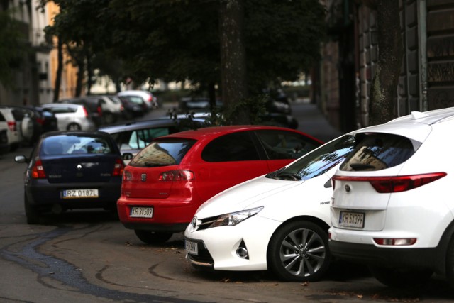 Wkrótce zniknie wiele miejsc parkingowych