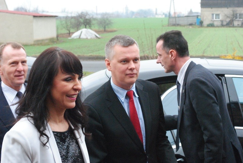 Tomasz Siemoniak, minister obrony narodowej z wizytą w szkole w Nietążkowie [ZDJĘCIA]