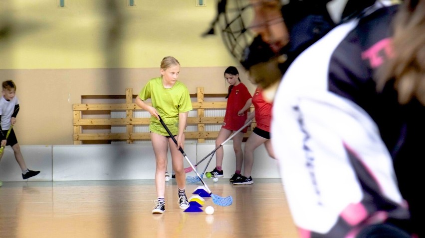 Zakaz wstępu na zajęcia sportowe w szkole może być karą dla dzieci? Poznaj przykład młodzieży z Góry Świętej Małgorzaty 