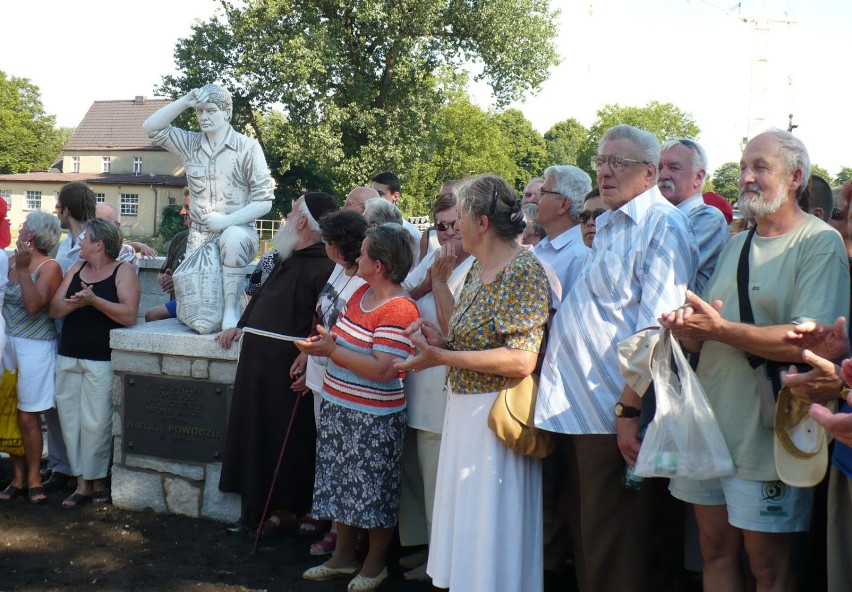 Wielokrotnie rozbrzmiewały gromkie brawa. Dla mieszkańców....