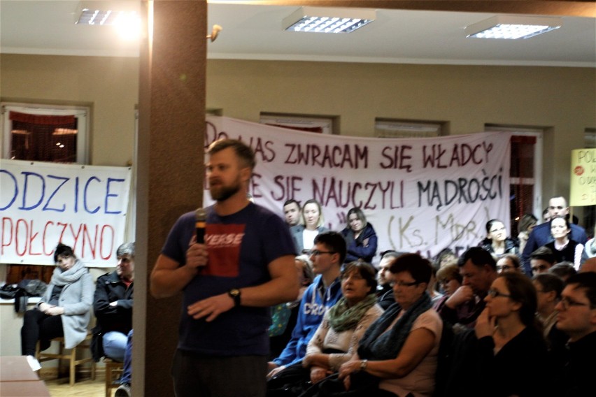 Rodzice walczą o szkoły. Odbyły się spotkania z wójtem gminy Puck Tadeuszem Puszkarczukiem w Rekowie Górnym i Połczynie