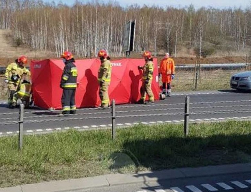 Dąbrowa Górnicza: Śmiertelny wypadek motocyklisty na DK94. Jechał ścigaczem na jednym kole, nie opanował maszyny