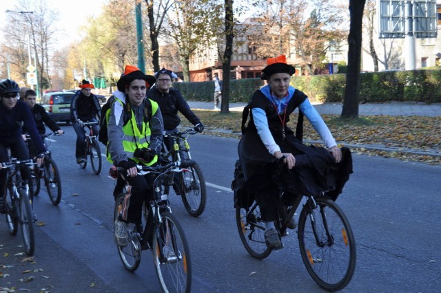 Tyska Masa Krytyczna na Halloween organizowana przez NOL-TYCHY