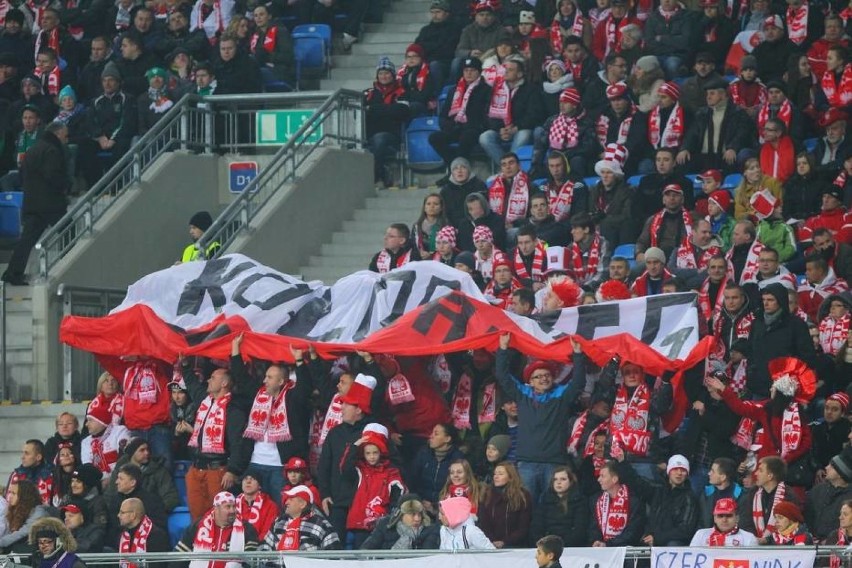 Parkingi przy stadionie mogą zająć jedynie osoby ze...