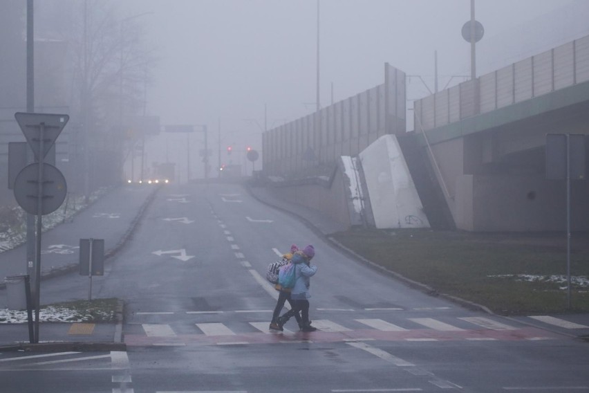 Ostrzeżenie przed gęstymi mgłami obowiązywać będzie od godz....