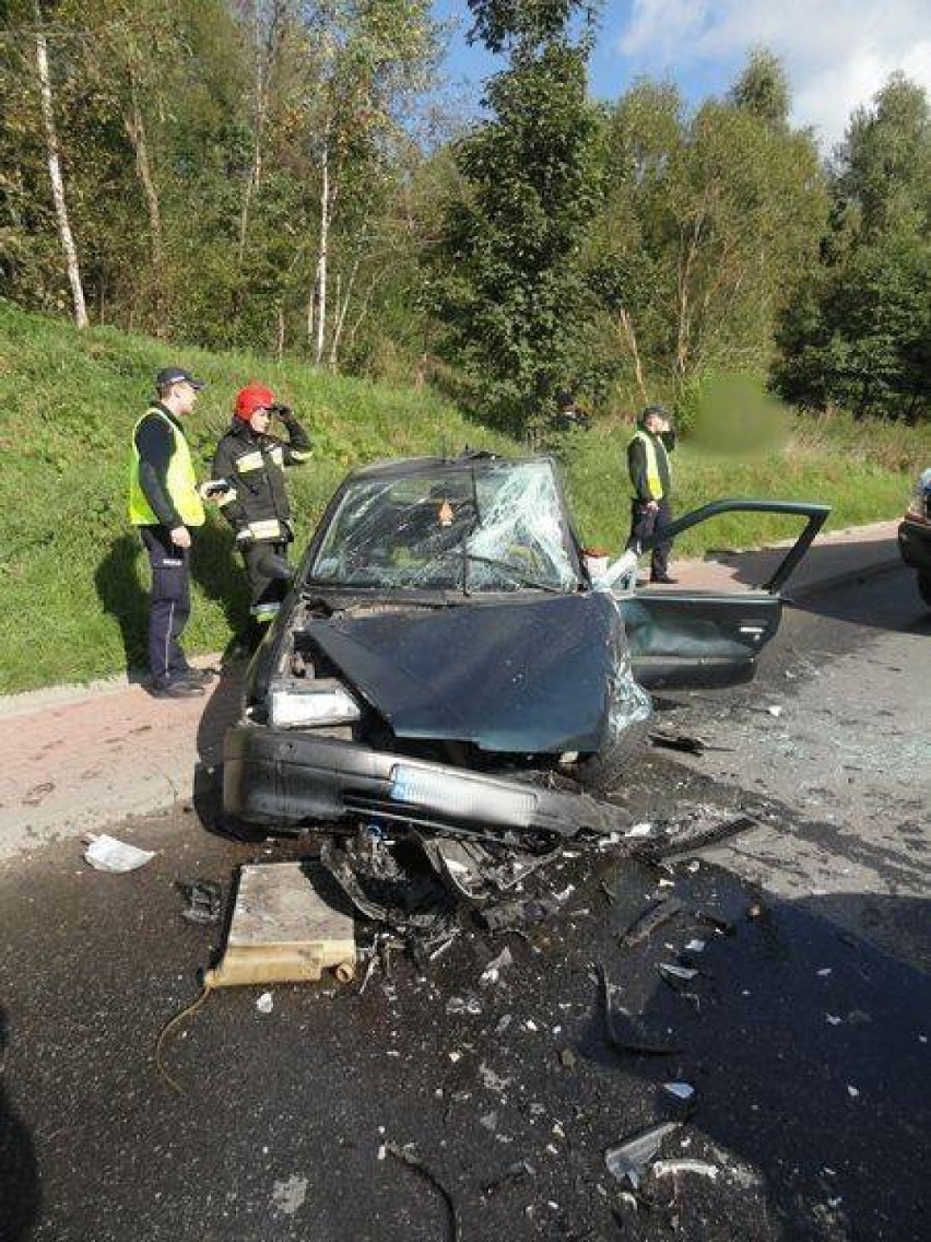 Wypadek zablokował drogę Krynica – Muszyna, Dwoje rannych trafiło do szpitala