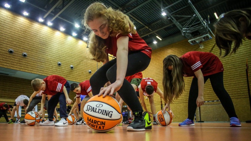 Zajęcia sportowe, organizowane przez dzielnicę Mokotów,...