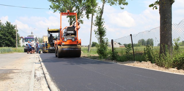 Gmina Golub-Dobrzyń zakończyła trzeci etap budowy ścieżki rowerowej Węgiersk-Macikowo. Łącznie z betonu asfaltowego powstała ścieżka rowerowa o łącznej długości 3371 m.