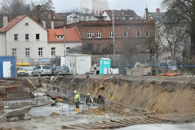 W Sośnicy trwają prace nad nowoczesnymi apartamentami. Budowa osiedla mieszkaniowego rozpoczęła się w styczniu 2024, a zakończy się w czwartym kwartale 2025 roku. Zobacz postęp prac w naszej galerii zdjęć >>>>