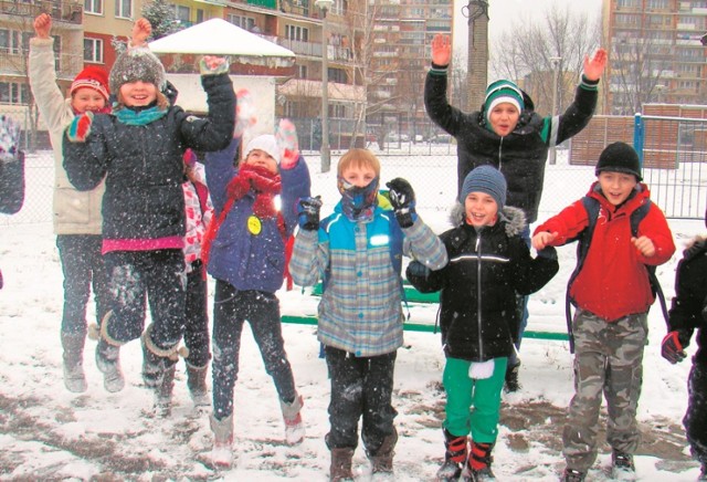 Rozpoczynają się ferie! Tak cieszą się uczniowie z klasy IIIB Szkoły Podstawowej nr 20 w Nowym Sączu. Przed nimi dwa tygodnie laby