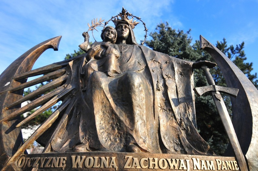 Kraków. Nowy pomnik autorstwa prof. Czesława Dźwigaja stanął w mieście