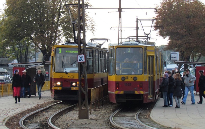Linię tramwajową nr 3 na ulicy Łagiewnickiej i Warszawskiej...