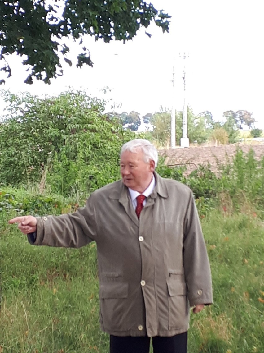 Nowy krzyż stanął na dawnym cmentarzu cholerycznym w Pelplinie