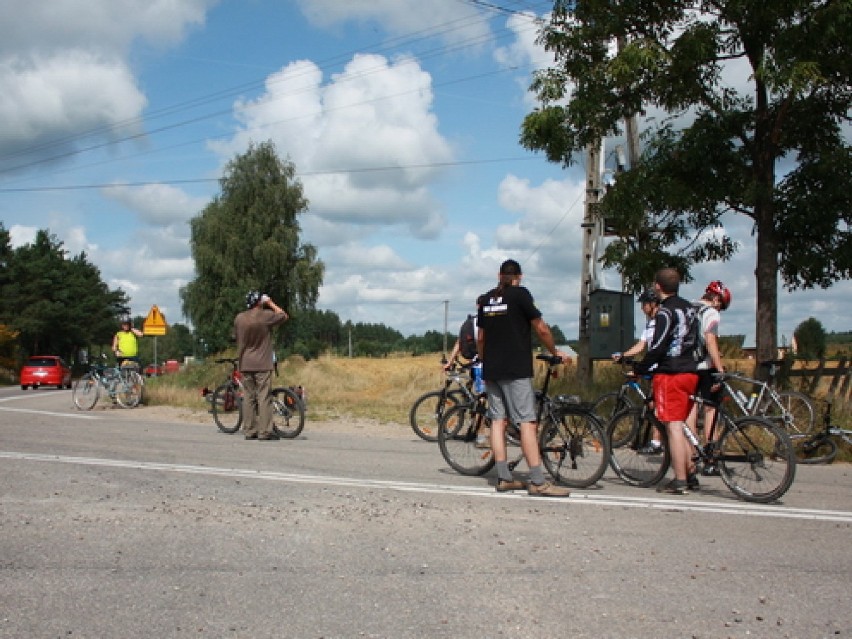 Uczestnicy wycieczki rowerowej