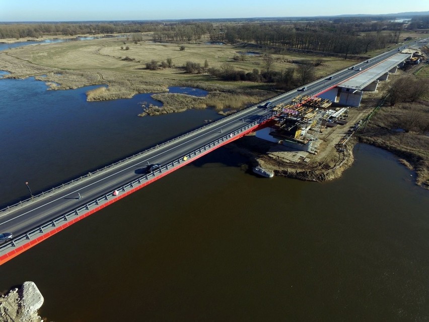 Droga S3. Budowa mostu nad Odrą na odcinku Zielona Góra -...