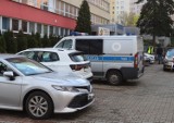 Napad na właściciela kantoru w Radomiu. Sprawcy zaatakowali na parkingu przy ulicy Struga. Policja szuka sprawców