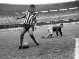 Garrincha - "ptaszek" kochający futbol