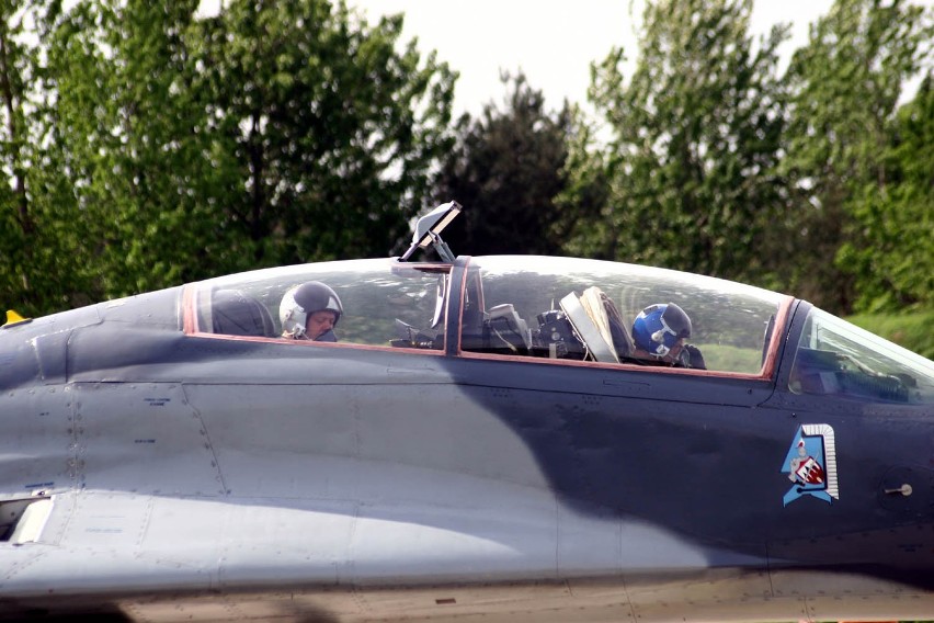 Mirosławiec. Ćwiczenia Kondor-12. MiGi i Su-22 ćwiczyły na lotnisku w Mirosławcu [ZDJĘCIA i WIDEO]