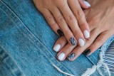 Wzorki na paznokcie z motywem zwierzęcym to sposób na oryginalny manicure. Zobacz inspiracje na animal vibes nails