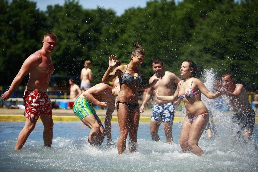 Najbliższe dni mają być upalne. Basen będzie oblegany, jak w...