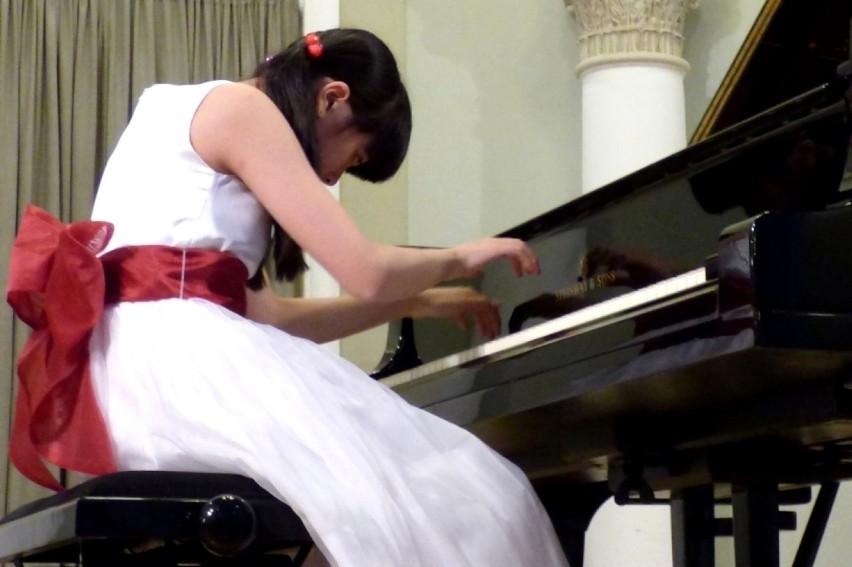 Supertalent z Ameryki, 13-letnia pianistka Sarah Tuan...