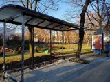 Blisko 650 tysięcy złotych na modernizację przystanków autobusowych w Rybniku. Betonowe, brzydkie wiaty zastąpią szklane moduły 