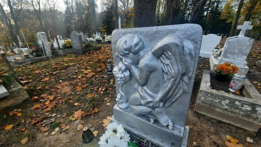Cmentarz Świętokrzyski został założony II połowie XIX wieku...