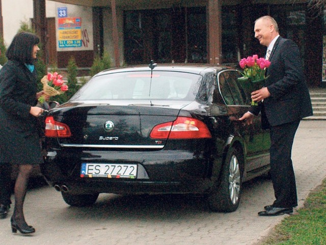 Prezydent Skierniewic Leszek Trębski od dwóch lat podróżuje skodą superb