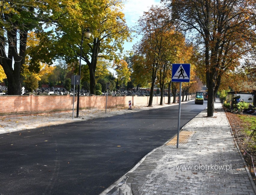 Remont ul. Partyzantów w Piotrkowie. Czy droga będzie otwarta na 1 listopada? ZDJĘCIA