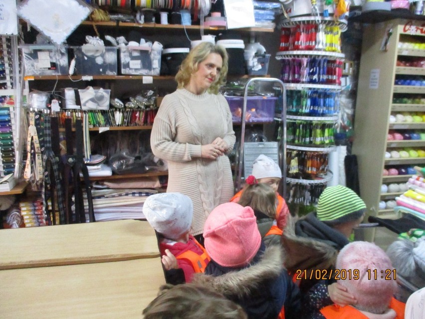 Dzieci z Przedszkola nr 3 w Sycowie ruszyły w miasto, by poznawać kolejne zawody