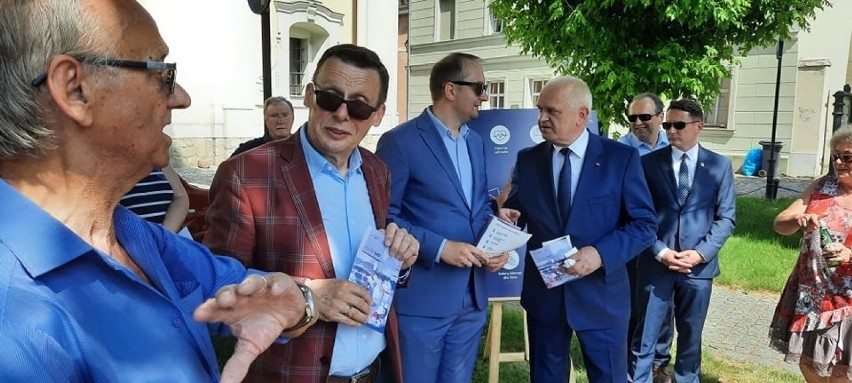 Spotkanie z dziennikarzami i mieszkańcami we Wschowie....