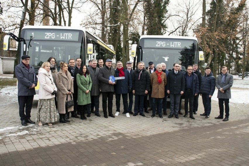 Wprowadzenie pierwszej partii 23 hybrydowych autobusów