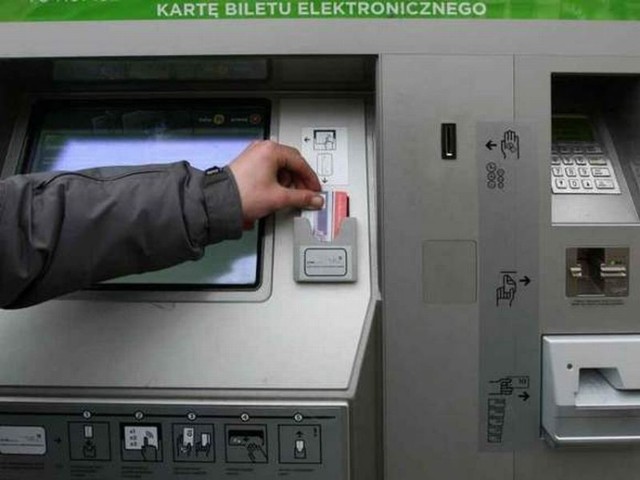 Automaty sprzedające bilety autobusowe drukują złe daty na ...