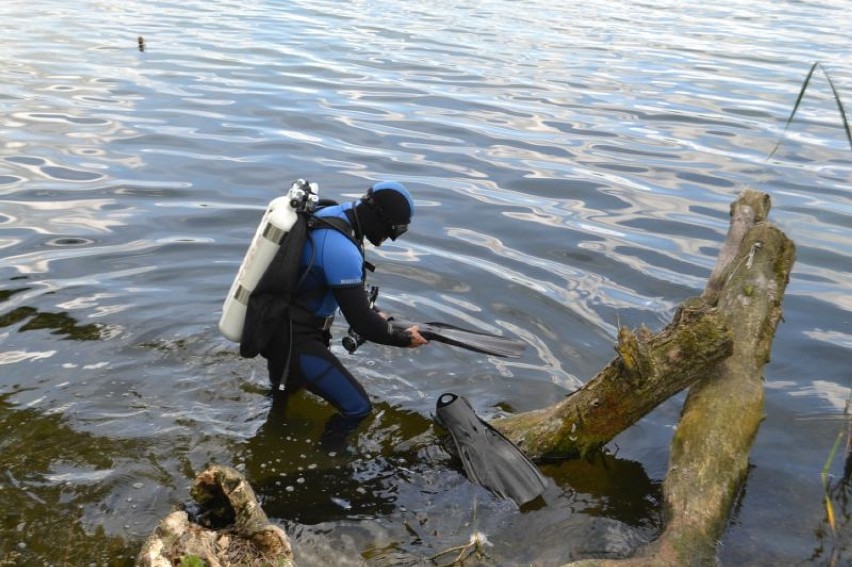 Oczyszczanie dna jeziora Zajezierskiego