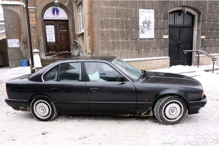To jest papieskie BMW - jeździł nim Jan Paweł II. Samochód zobaczysz teraz na Jasnej Górze - ZDJECIA
