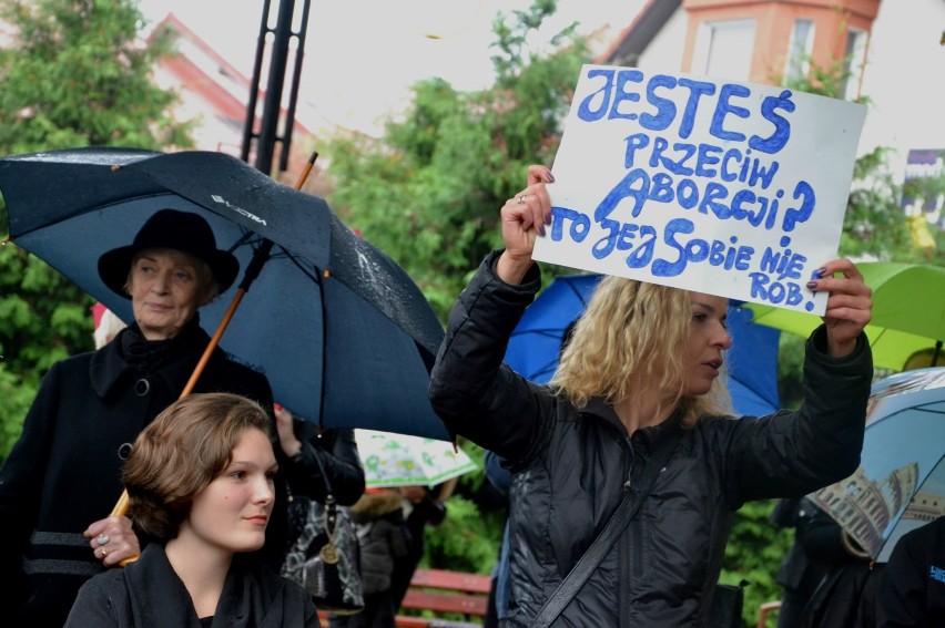 Czarny Protest w Kwidzynie. "Chcemy mieć wybór" [ZDJĘCIA/VIDEO]