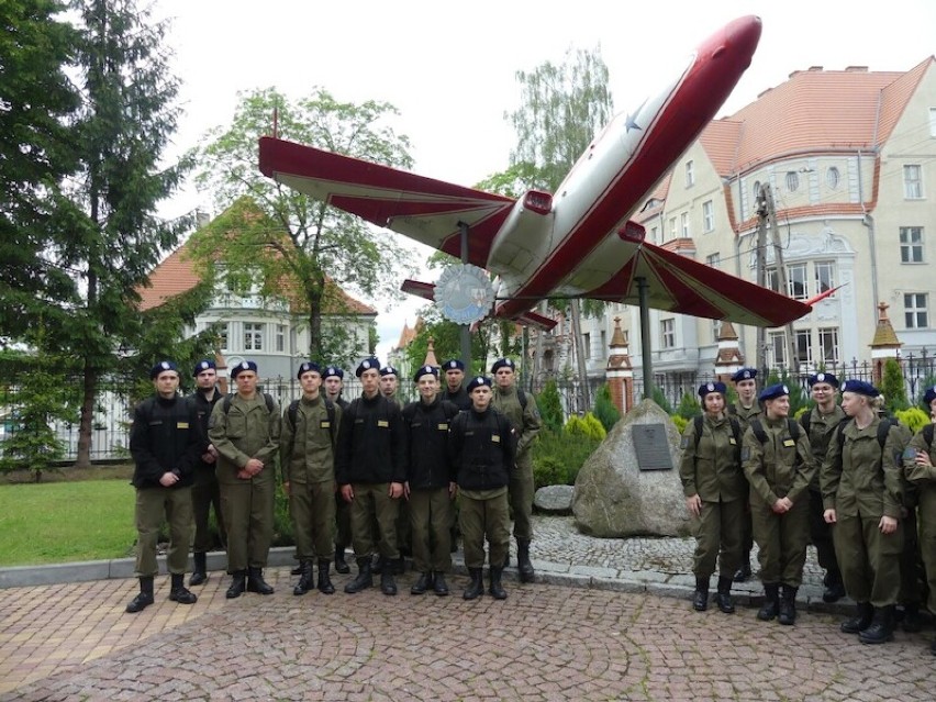 Malbork. Uczniowie klasy wojskowej ZSP 4 szkolili się w 22 Bazie Lotnictwa Taktycznego 