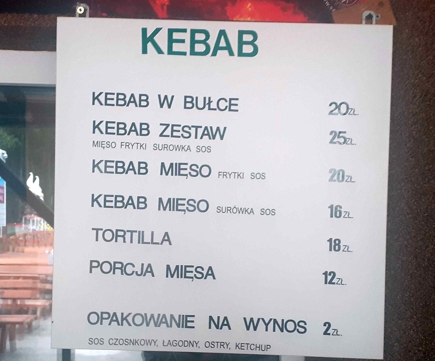 Oto ceny w Przyjezierzu 2022. Schabowy, pizza, kebab, frytki, ryby... Tyle zapłacimy za jedzenie w popularnym wczasowisku