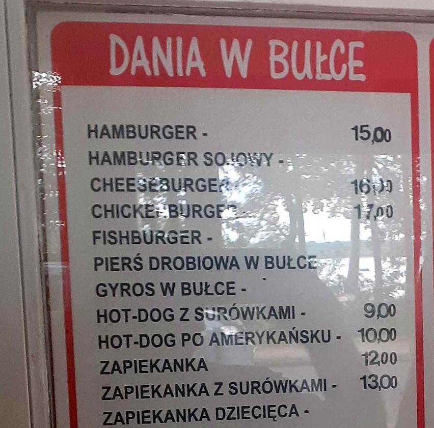 Oto ceny w Przyjezierzu 2022. Schabowy, pizza, kebab, frytki, ryby... Tyle zapłacimy za jedzenie w popularnym wczasowisku