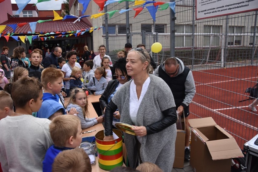 Piknik trzech pokoleń w SP 9 Legnica [ZDJĘCIA]