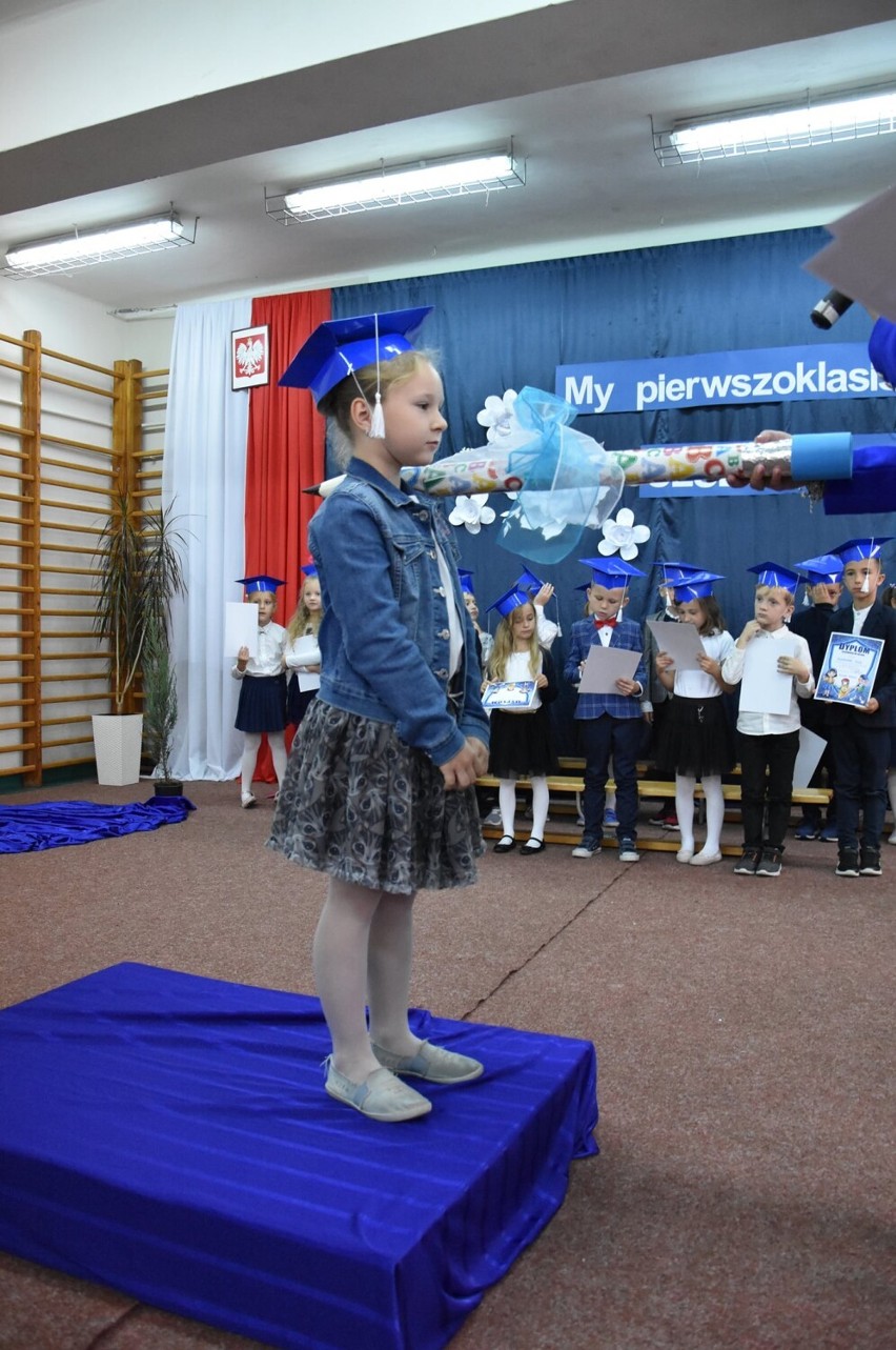 Pasowanie na ucznia w Szkole Podstawowej w Bieniądzicach 