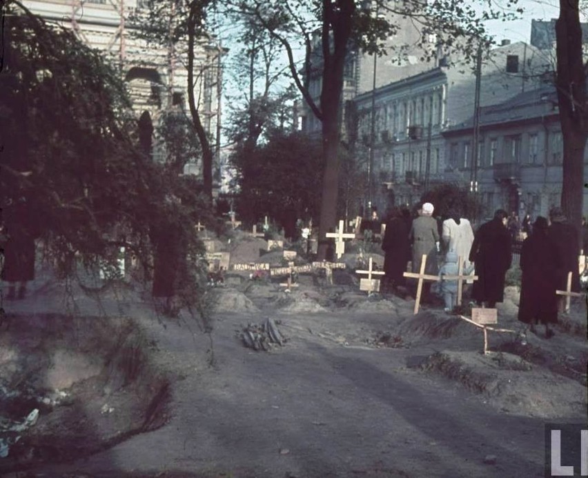 Warszawa przed i w czasie wojny w kolorze [ZDJĘCIA]