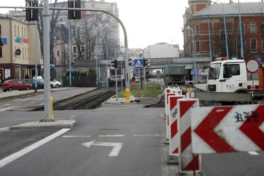 Ruszył remont ulicy Leszczyńskiej w Legnicy, są utrudnienia [ZDJĘCIA]