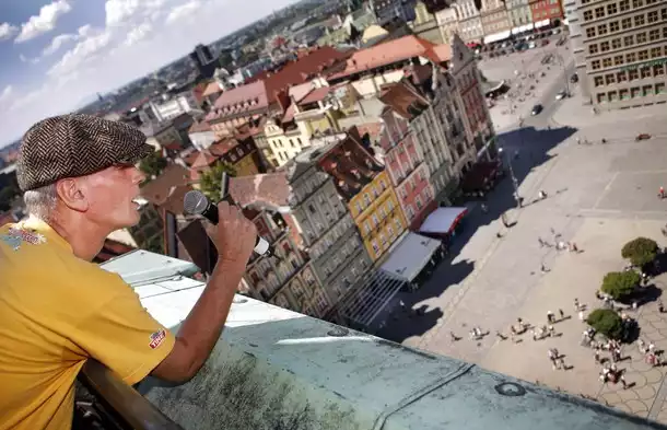 Lech Janerka nucił, żeby strzec się miejsc, gdzie ”ludzie złych profesji mają swoje oceany”