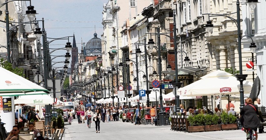 - 26 lipca, godz. 12-19 

Zbiórka: Pasaż Rubinsteina

Każdy...