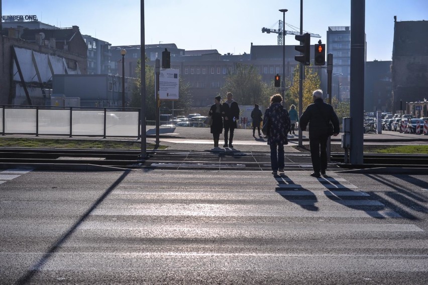 We wtorek 6.11.2018 otwarto przejście dla pieszych przez...