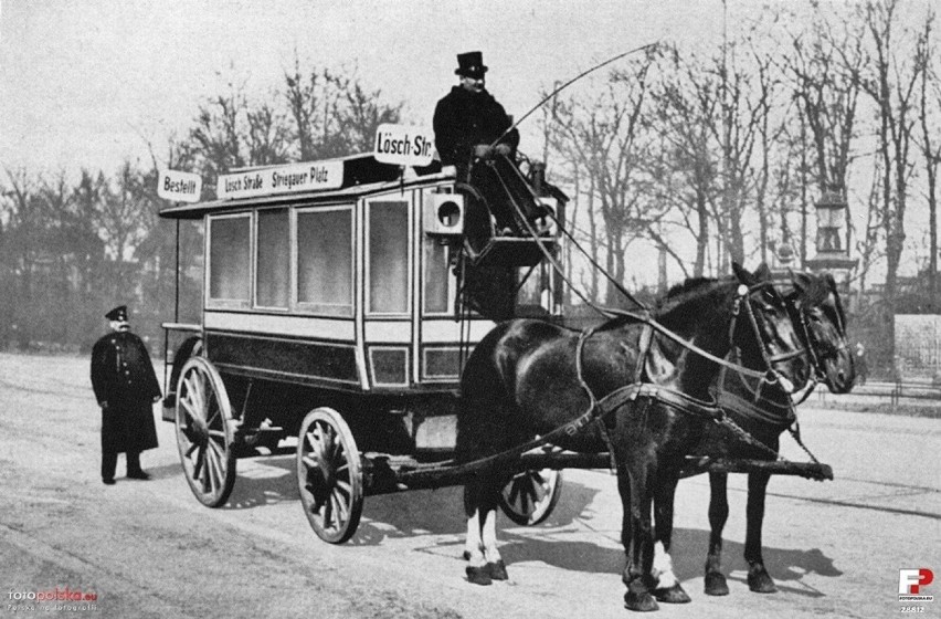 Lata 1870-1880 , Omnibus konny na jednej z wrocławskich...