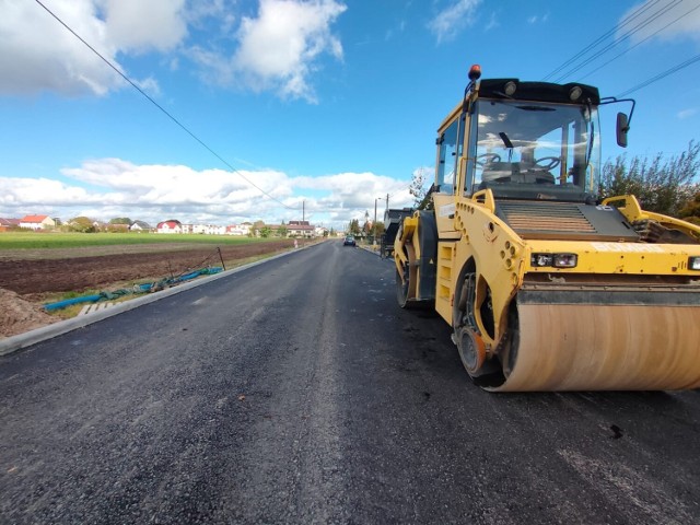 Trwa przebudowa drogi w Polskiej Nowej Wsi. Prace mają się zakończyć na przełomie listopada i grudnia.