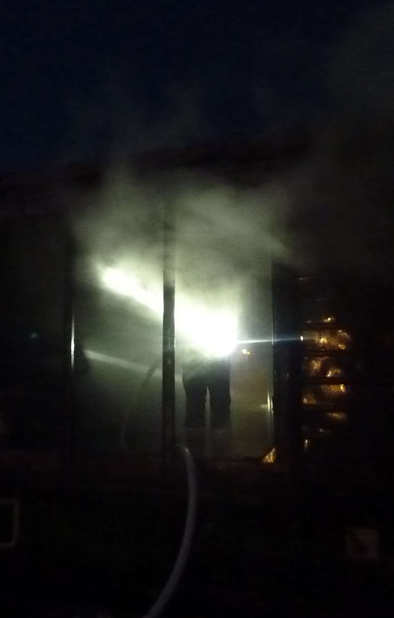 Malbork. Pożar wagonu towarowego na bocznicy kolejowej